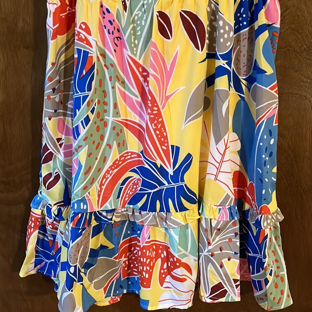“Just a feeling” yellow floral dress ☀️ 🌺 - Picture 5 of 6